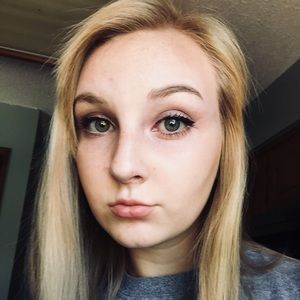 Meet your Posher, Hailee